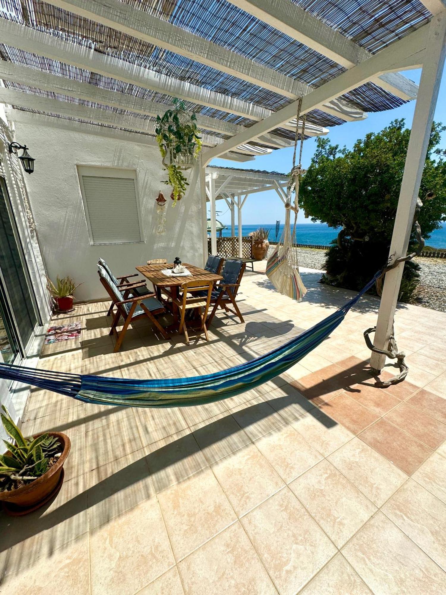 Sea House Lahania Extérieur photo